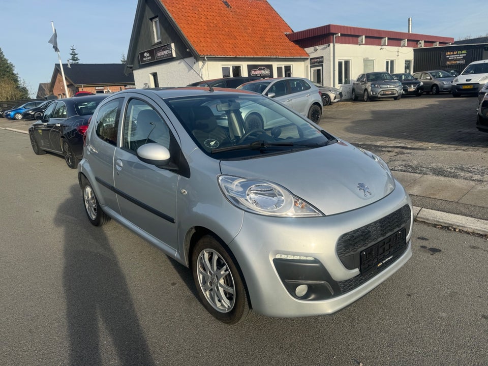 Peugeot 107 1,0 Air White 5d