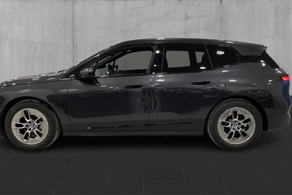 BMW iX xDrive40 Fully Charged 5d