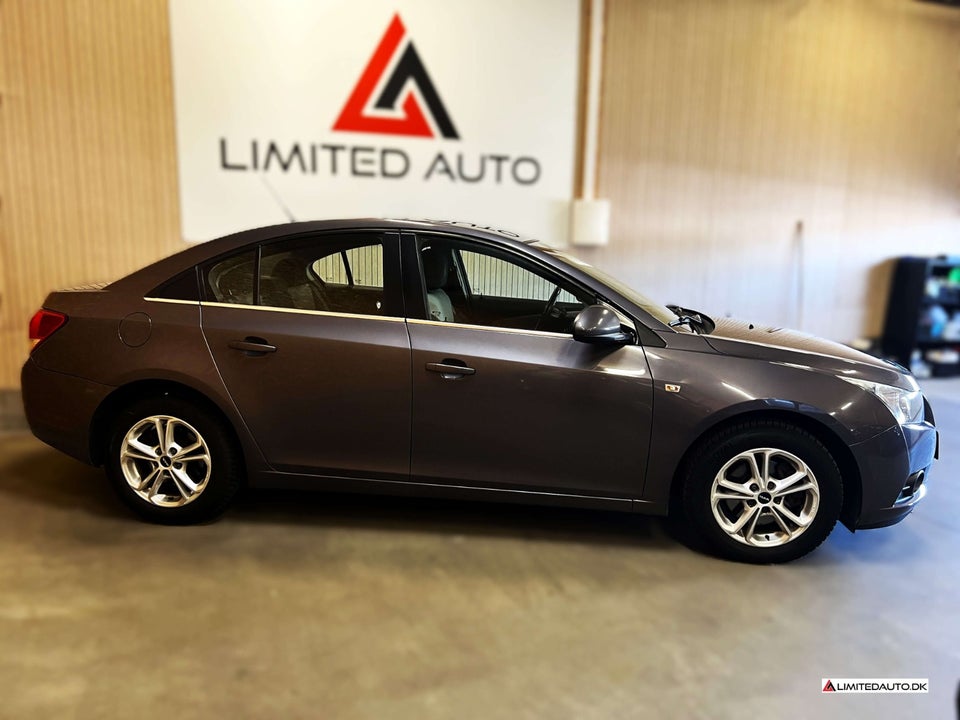 Chevrolet Cruze 2,0 VCDi 163 LS 4d