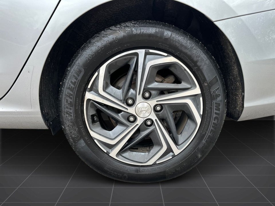 Hyundai i30 1,0 T-GDi Essential stc. 5d