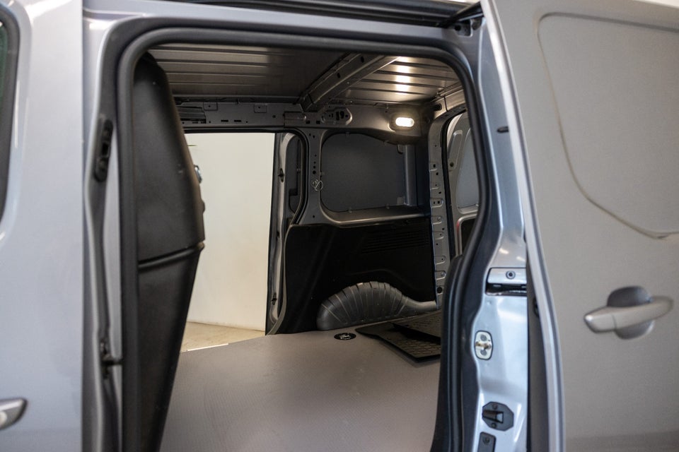 Peugeot Partner 1,5 BlueHDi 130 L1V1 Ultimate EAT8 Van