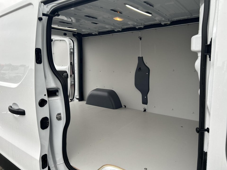 Renault Trafic 2,0 dCi 130 L2H1 Tekno