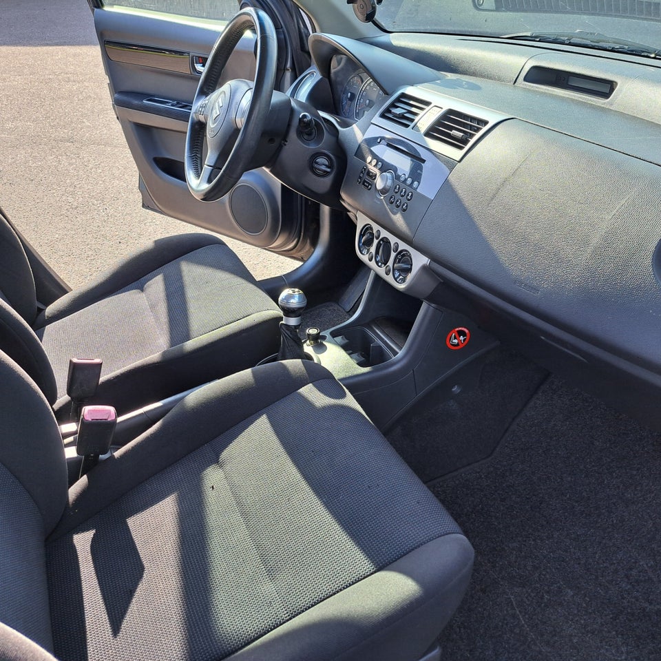 Suzuki Swift 1,3 GL-A 5d