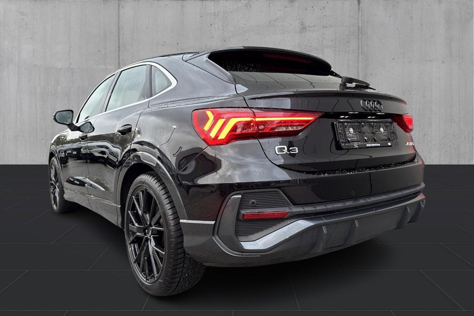 Audi Q3 45 TFSi e Attitude plus Sportback S-tr. 5d