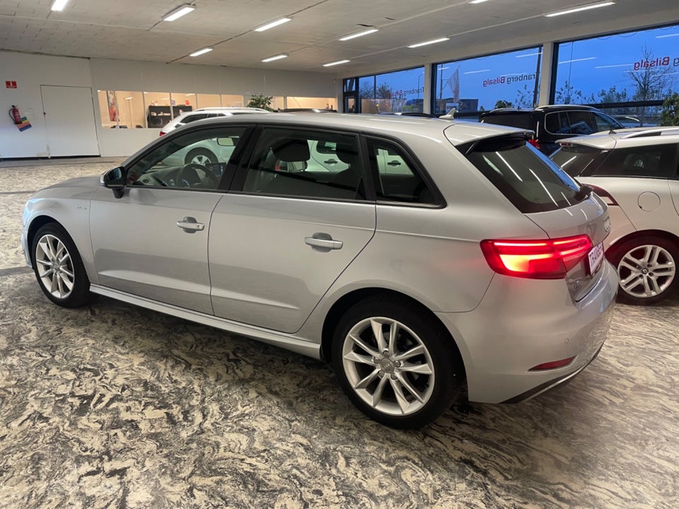 Audi A3 1,4 e-tron Sportback S-tr. 5d