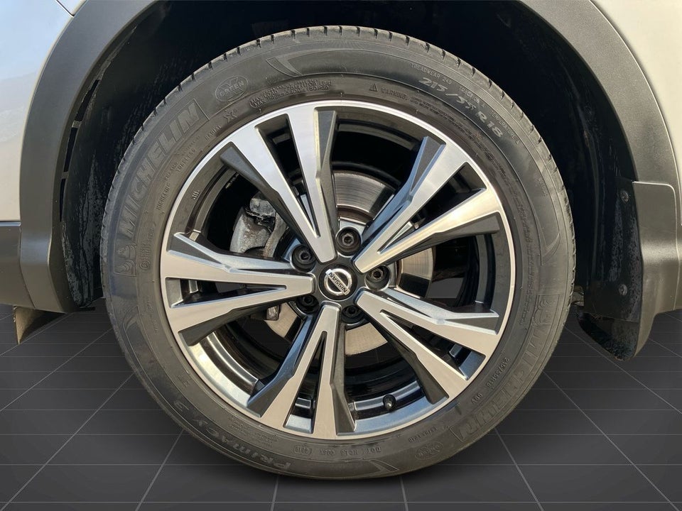 Nissan Qashqai 1,3 Dig-T 160 N-Connecta 5d