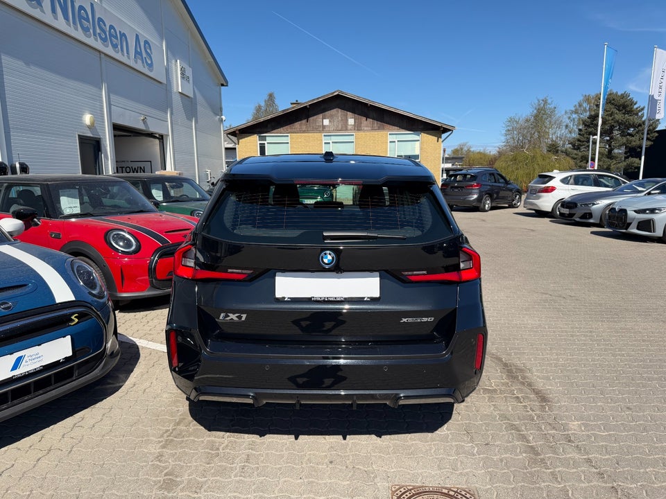 BMW iX1 xDrive30 M-Sport Premium 5d