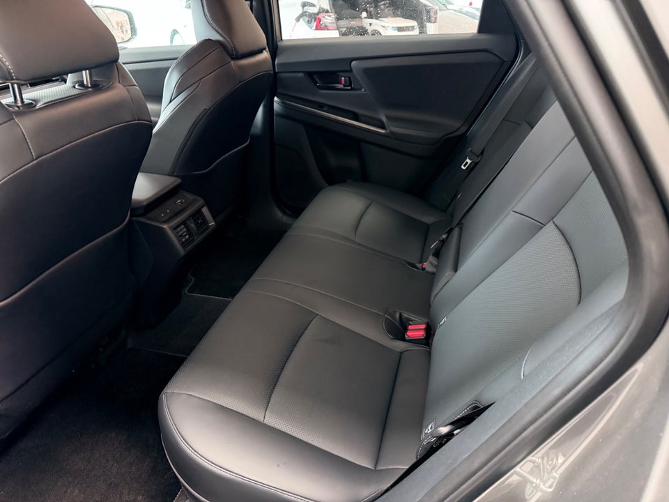 Toyota bZ4X 73 Executive 5d