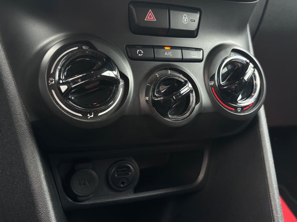 Peugeot 2008 1,2 VTi 82 Allure 5d