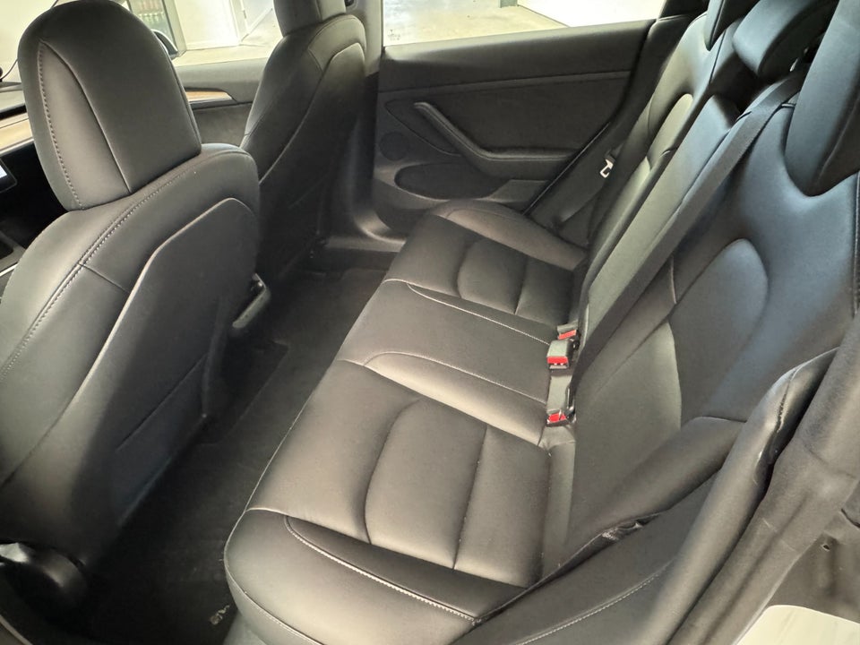 Tesla Model 3 Long Range AWD 4d