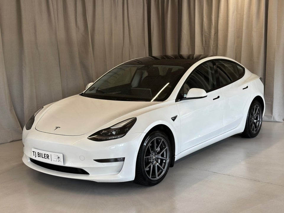 Tesla Model 3 Standard Range+ RWD 4d