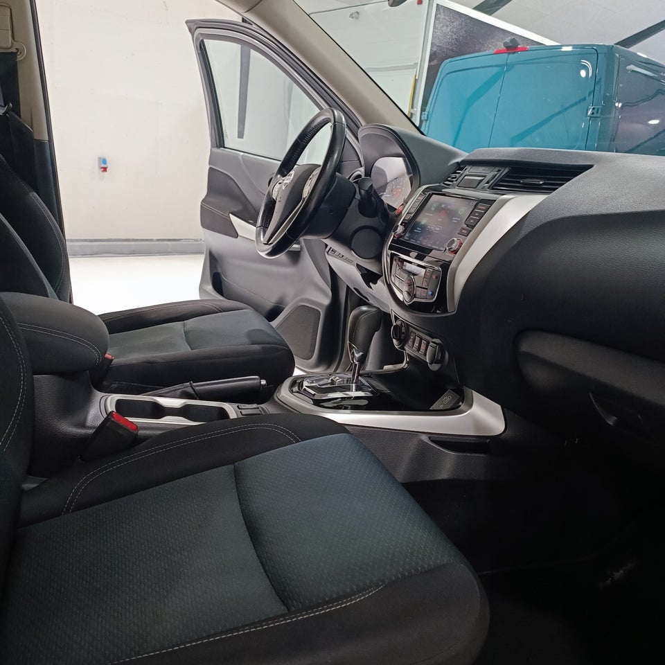 Nissan Navara 2,3 dCi 190 Db.Kab Tekna aut. 4d