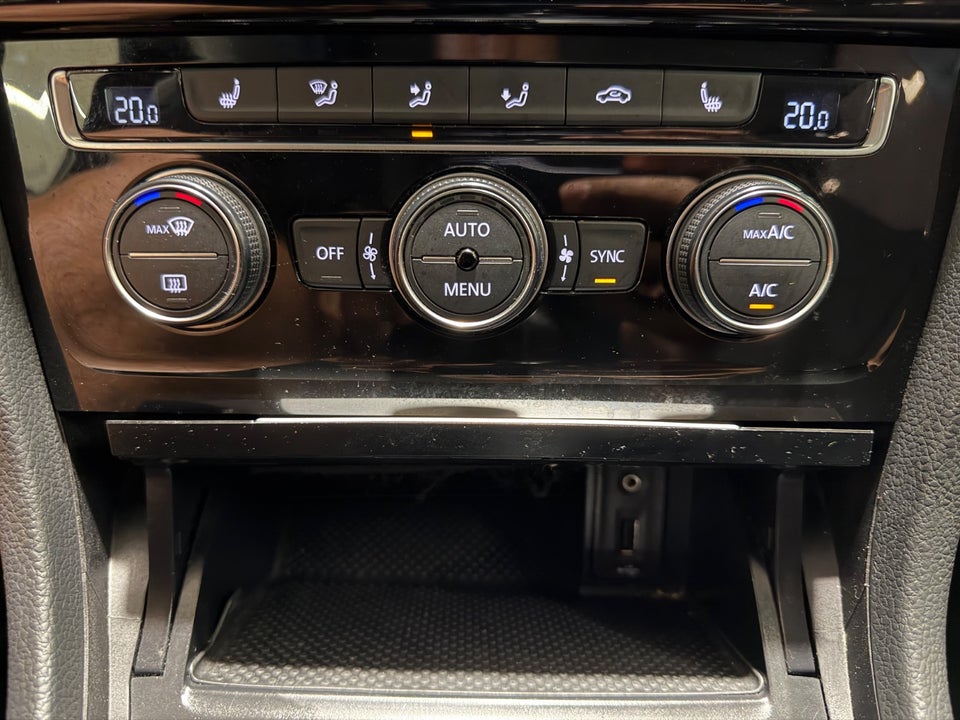 VW Golf VII 1,4 TSi 125 Allstar Variant BMT 5d