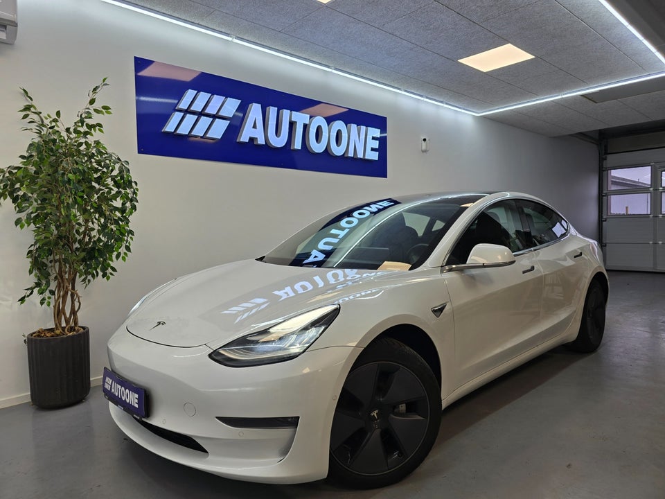 Tesla Model 3 Long Range AWD 4d