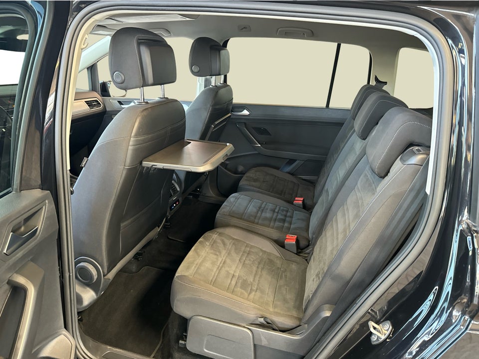VW Touran 2,0 TDi 150 Highline DSG 7prs 5d