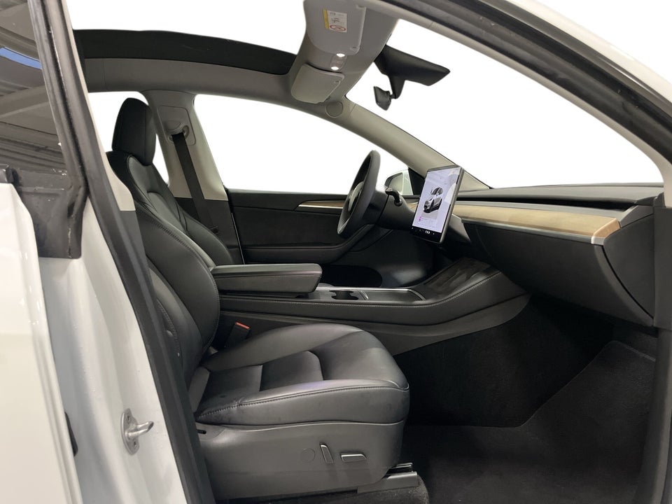 Tesla Model Y Long Range AWD 5d