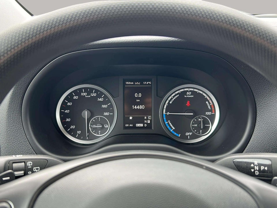 Mercedes eVito 129 Tourer PRO L Van