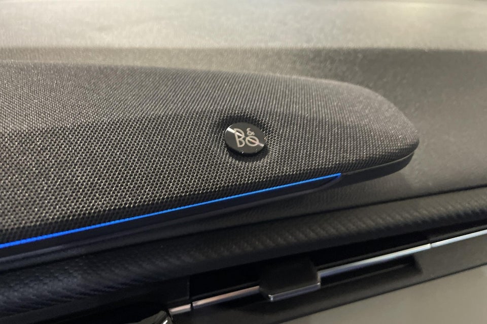 Ford Explorer 82 Premium Extended Range 5d