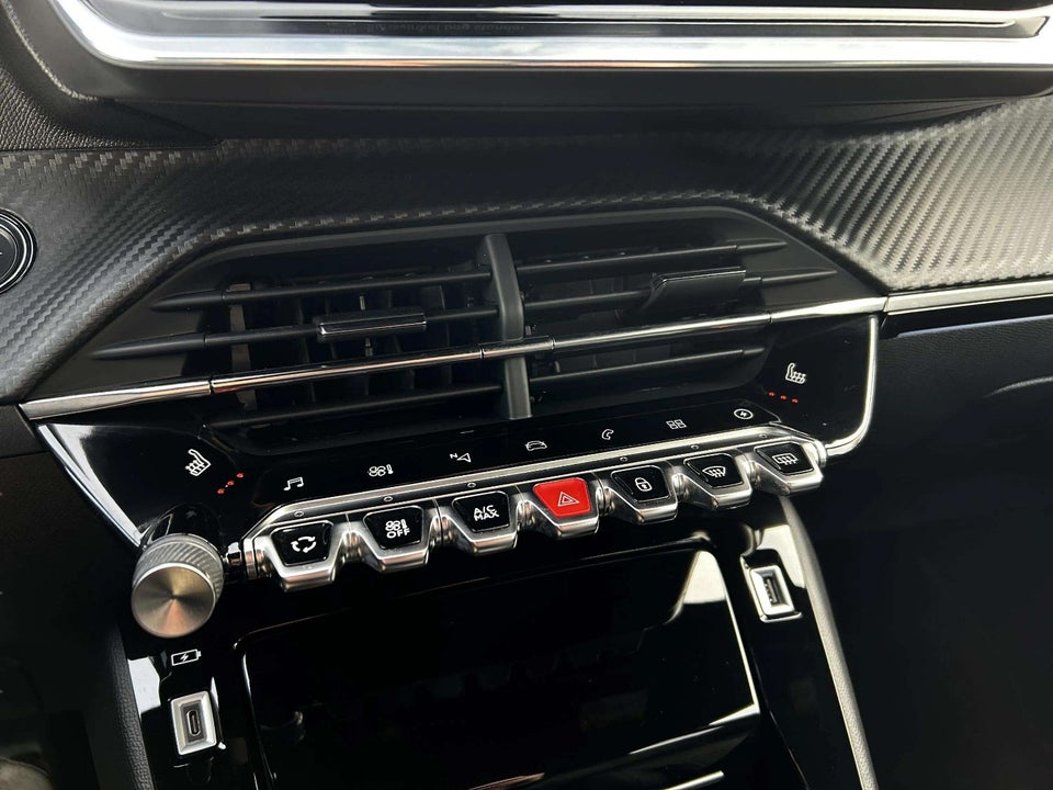 Peugeot e-208 50 GT 5d