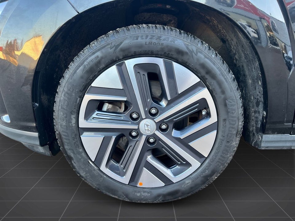 Hyundai Kona 64 EV Ultimate 5d