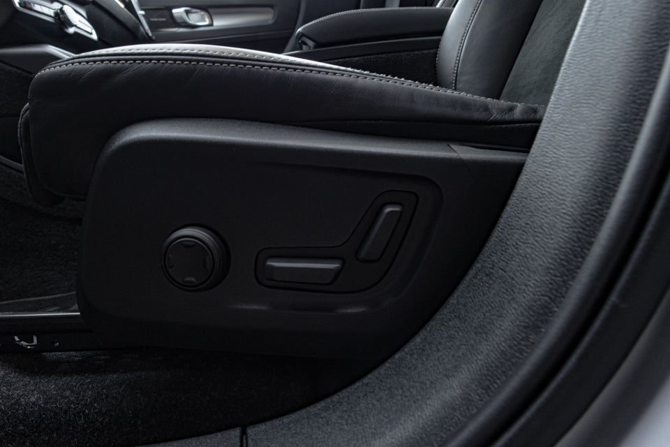 Volvo XC40 P8 ReCharge Twin Pro 5d