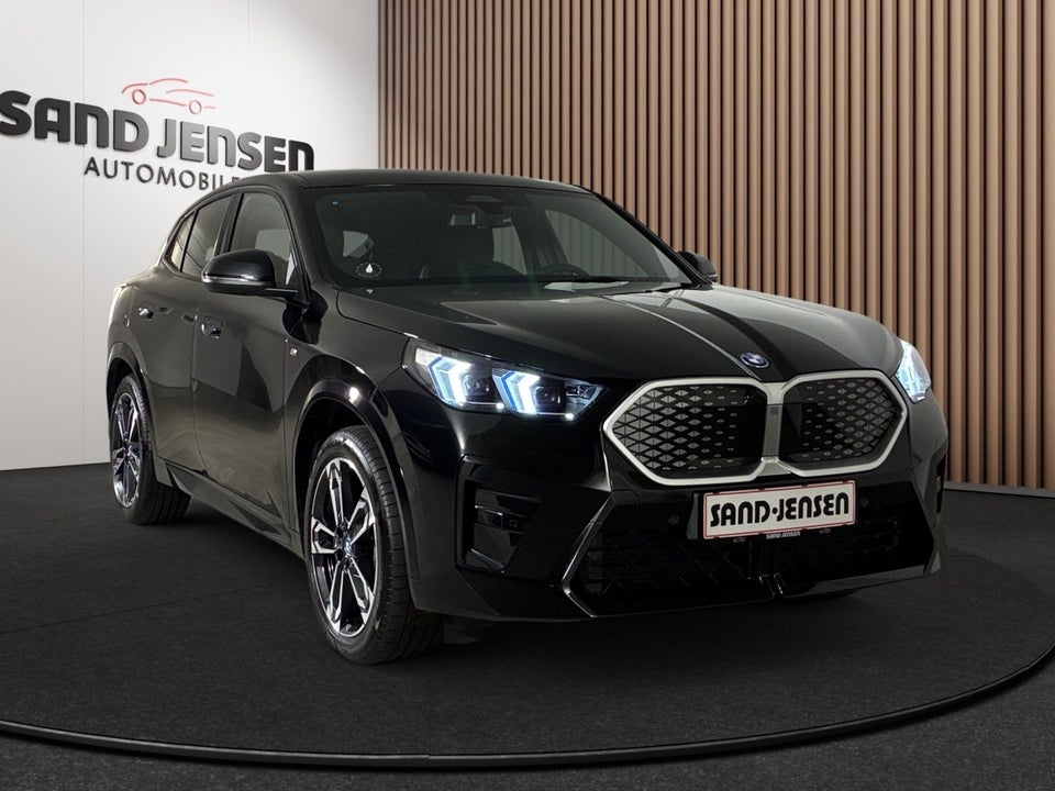 BMW iX2 eDrive20 M-Sport Premium 5d