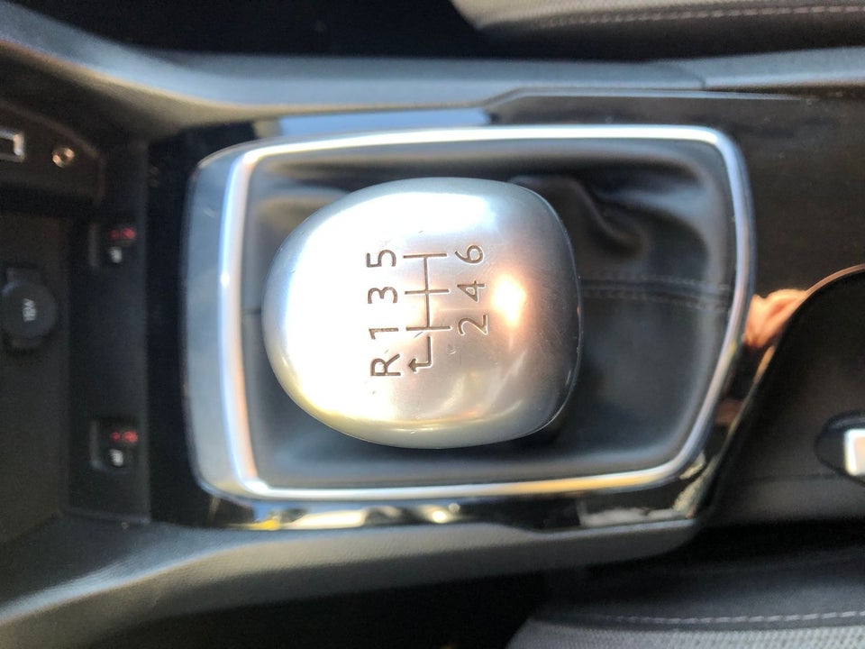 Peugeot 308 1,6 BlueHDi 120 Style SW 5d