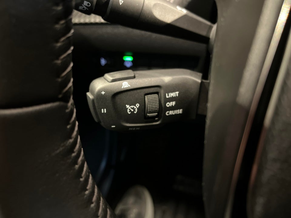Peugeot e-2008 54 Allure 5d