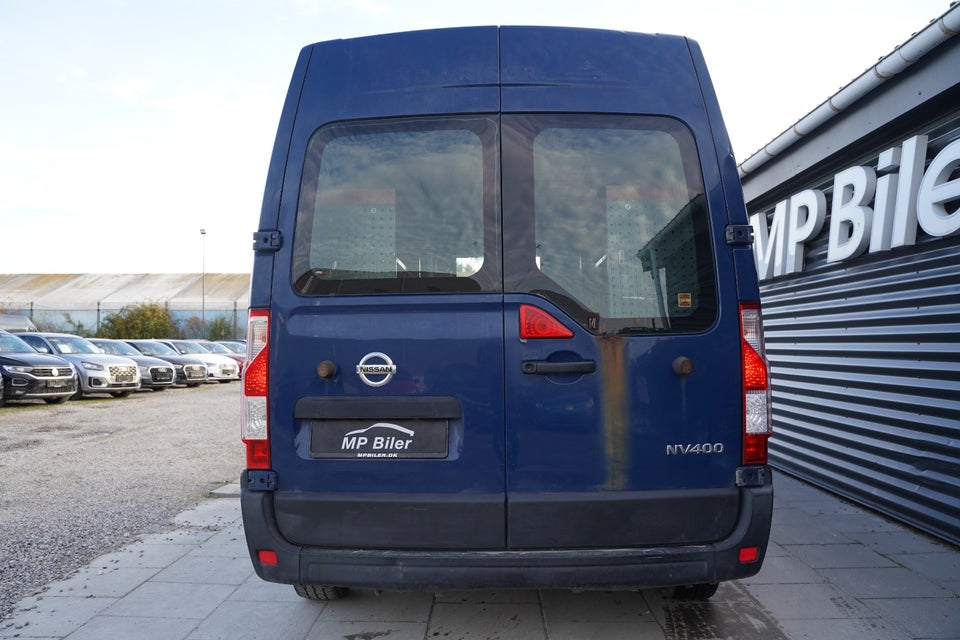 Nissan NV400 2,3 dCi 125 L2H2 Van 5d