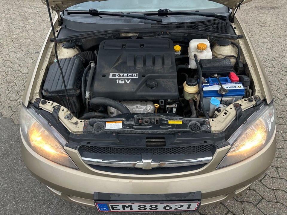 Chevrolet Lacetti 1,6 SX 5d