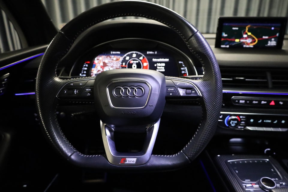 Audi Q7 3,0 TDi 272 S-line quattro Tiptr. 7prs 5d