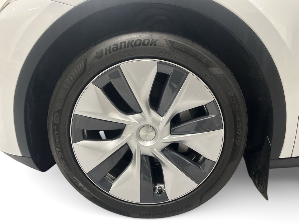 Tesla Model Y Long Range AWD 5d