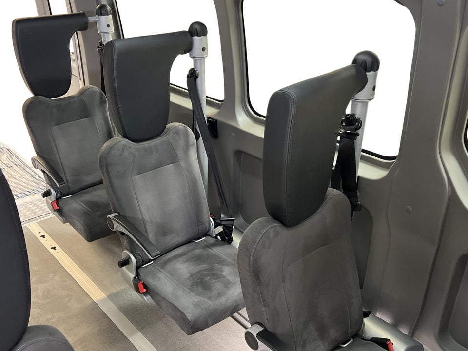 Renault Master III T39 2,3 dCi 165 L3H2 17prs 5d