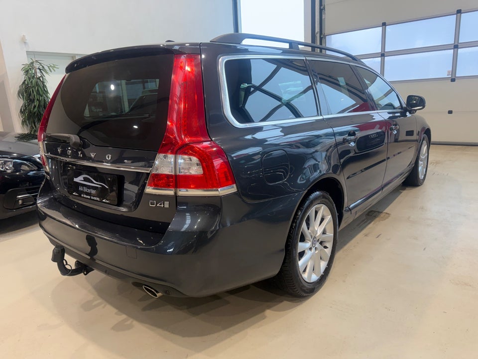 Volvo V70 2,0 D4 181 Momentum aut. 5d