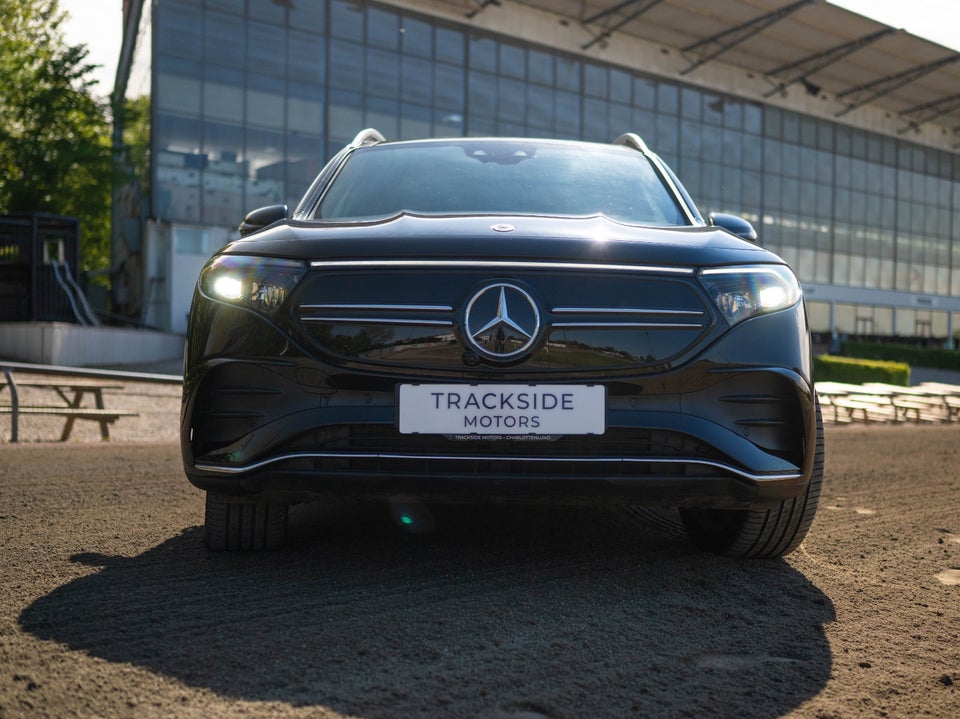 Mercedes EQB300 AMG Line 4Matic 5d