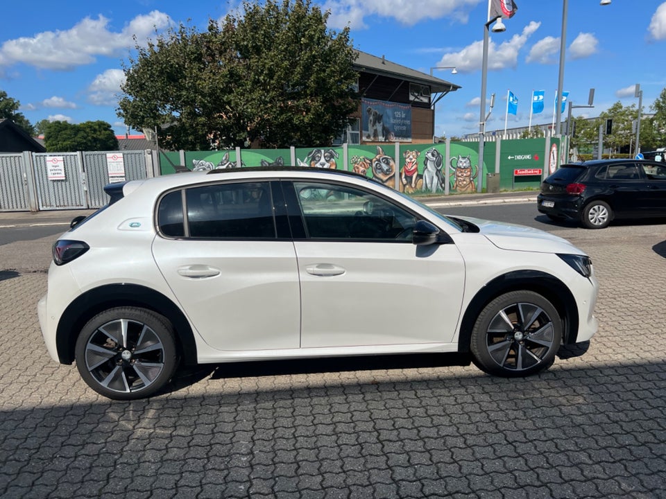 Peugeot e-208 50 GT Pack 5d