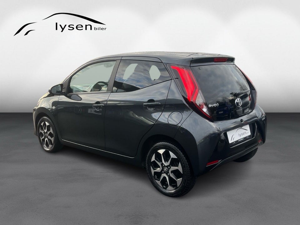 Toyota Aygo 1,0 VVT-i x-press 5d