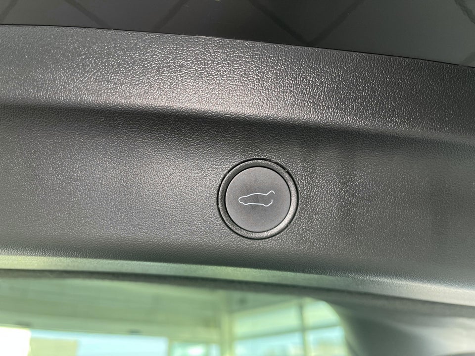 Tesla Model Y RWD 5d