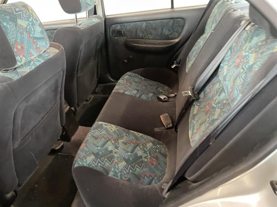 Nissan Almera 1,4i Nordic 4d