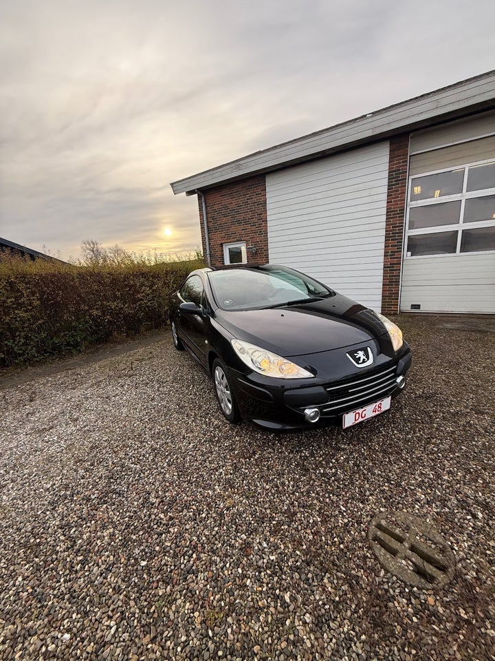 Peugeot 307 2,0 16V CC 2d