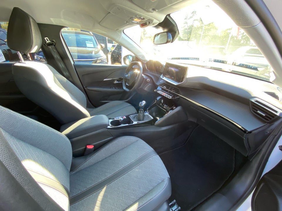 Peugeot 208 1,2 PureTech 100 Allure+ 5d