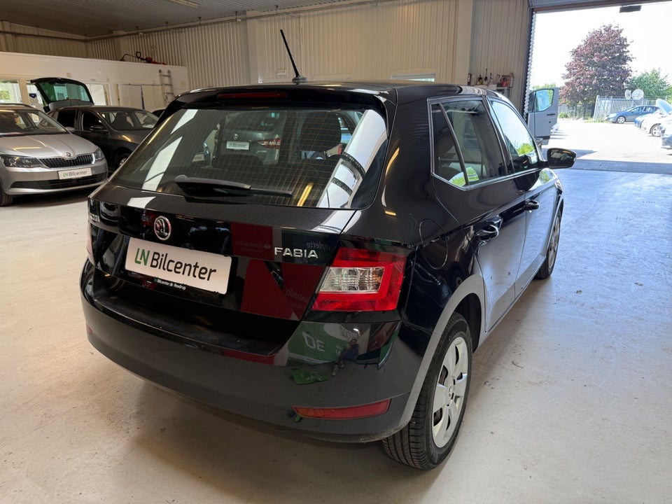 Skoda Fabia 1,0 MPi 60 Ambition 5d