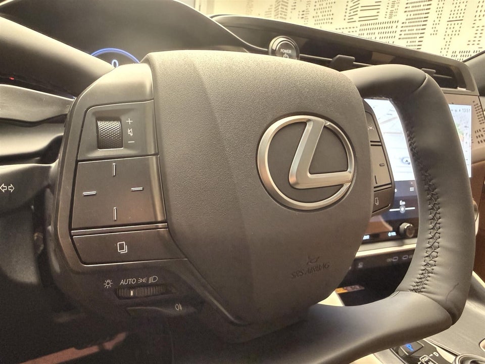 Lexus RZ500e 77 Luxury AWD 5d