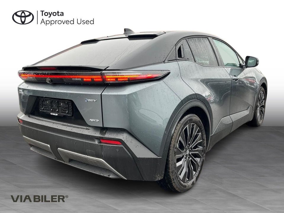 Toyota C-HR+ 77 Executive AWD 5d
