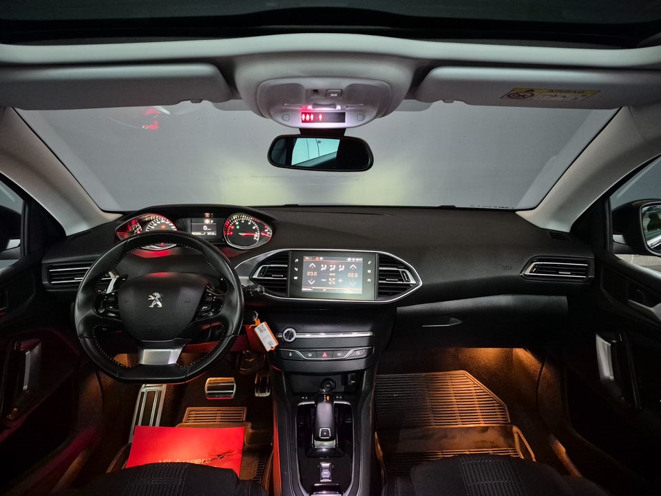 Peugeot 308 1,2 PureTech 130 Prestige EAT8 5d