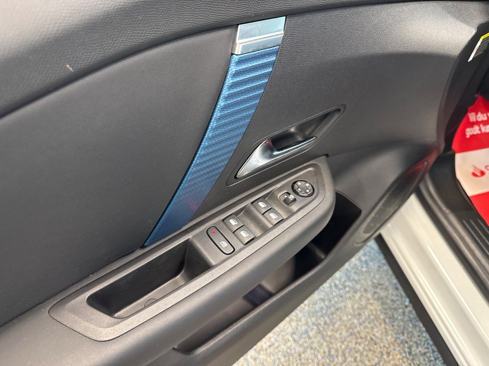 Citroën ë-C4 X 50 Shine 4d