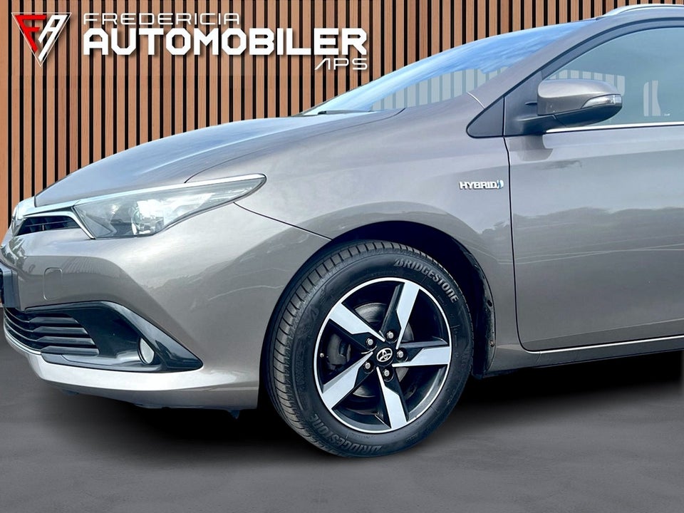 Toyota Auris 1,8 Hybrid H2 Touring Sports CVT 5d