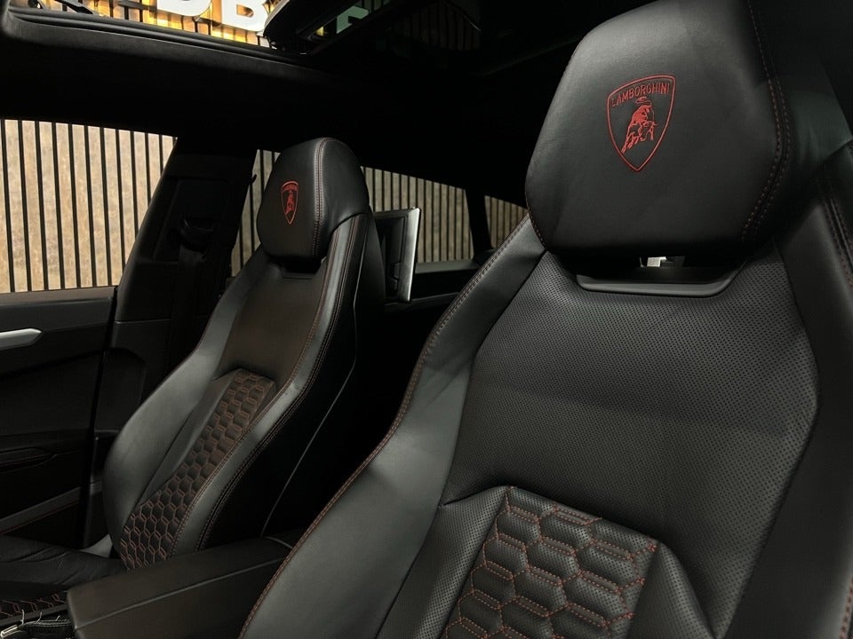 Lamborghini Urus 4,0  5d