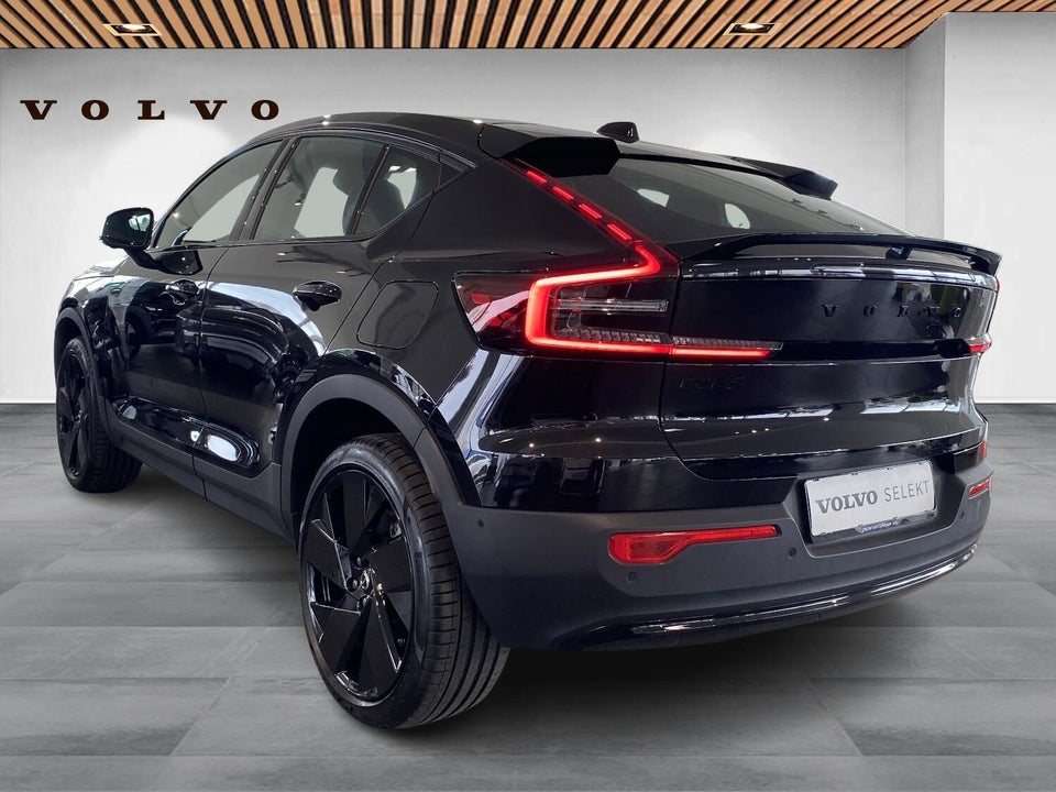 Volvo EC40 Extended Range Black Edition 5d