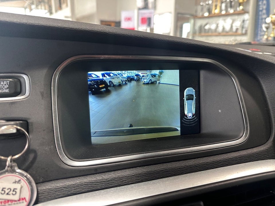 Volvo V40 2,0 D3 150 Momentum aut. Van 5d